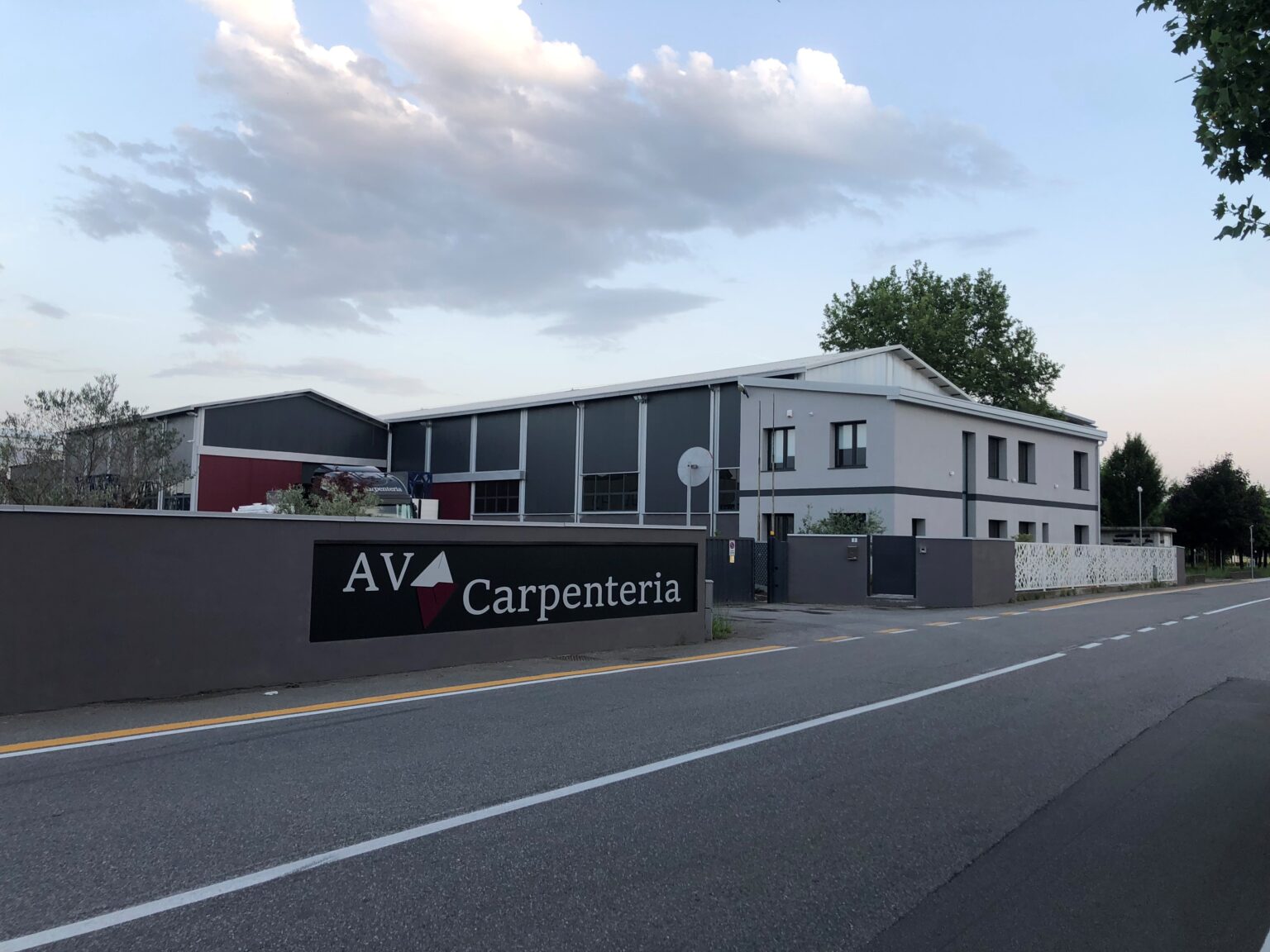 AV Carpenteria srl: azienda giovane e dinamica che ha saputo affrontare le crescenti sfide del mercato.